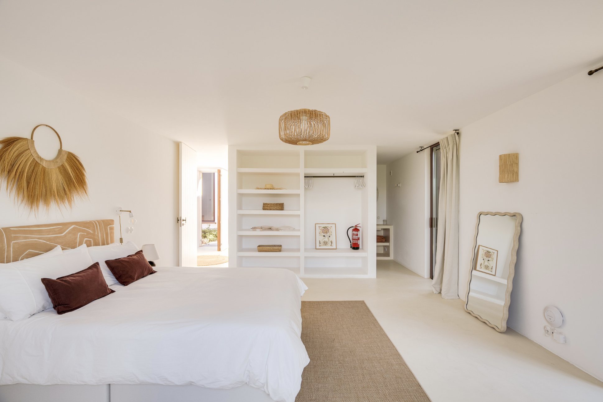 Guest king bedroom