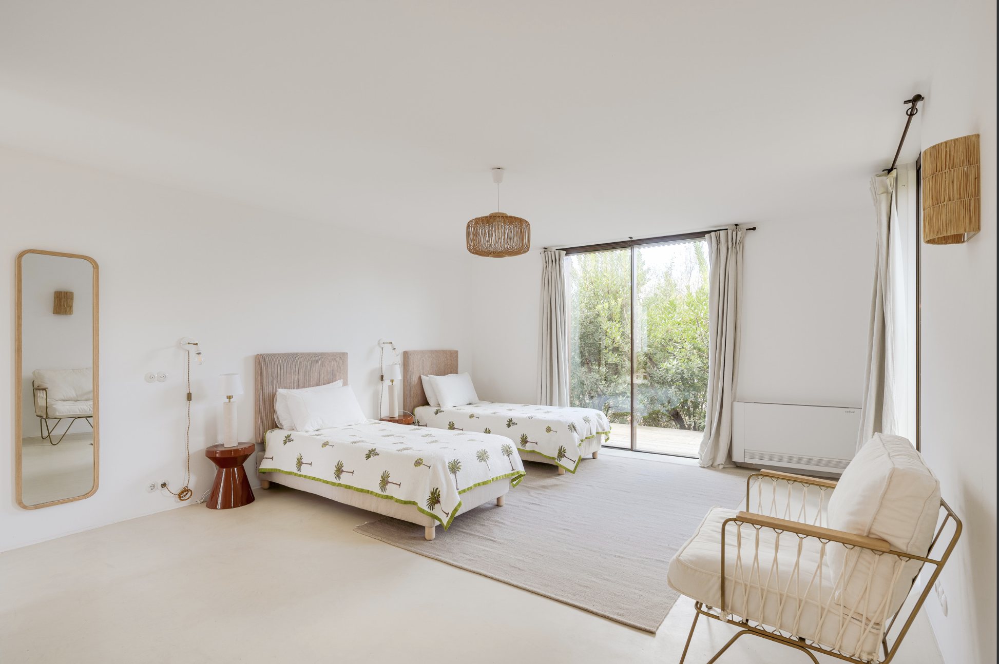 Guest twin bedroom